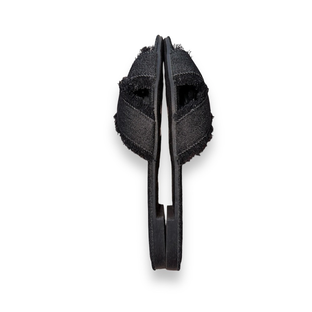 BLACK FRAYED DENIM OPEN-TOE SANDALS W/ CRISSCROSS STRAPS · SIZE 9, FITS 8 · NWT - Picture 4 of 7